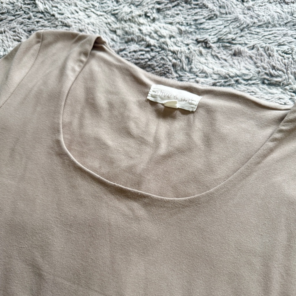 Olive & Oak Long Sleeve Scoop Neck Top Size Medium - Picture 2 of 5